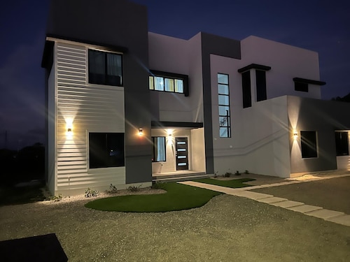 Charming 1-bedroom apartment in enchanting Savannah, Cayman Islands