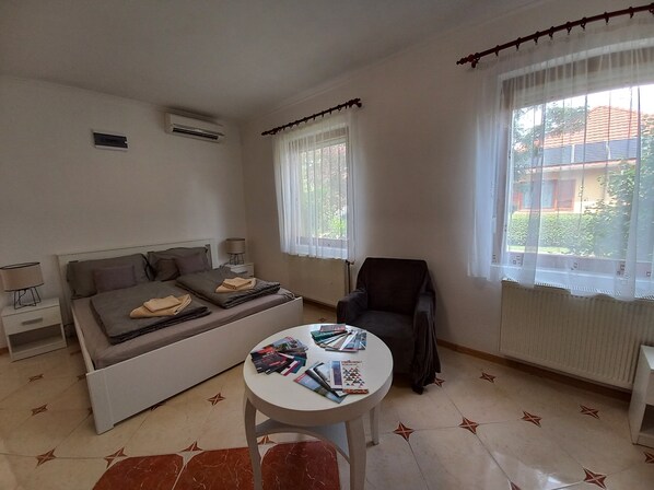 1 Schlafzimmer, Bügeleisen/Bügelbrett, WLAN, Bettwäsche