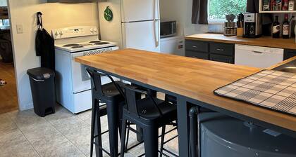 Wolf Creek Basecamp - Premier fishing! Walking distance to restaurants and bars