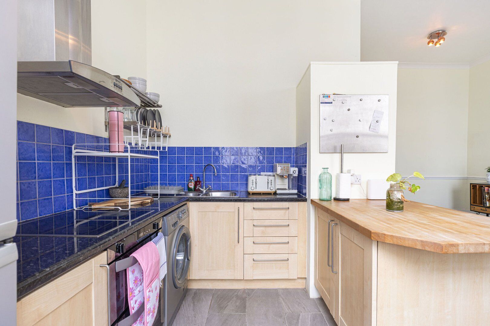 Fridge, oven, coffee/tea maker, toaster