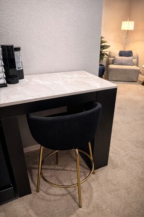 Interior - Tuckey Tuckaway - Stylish Gated Casita private Patio near Golf & Entertainment (Glendale)