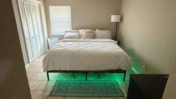 2 bedrooms, iron/ironing board, WiFi, bed sheets