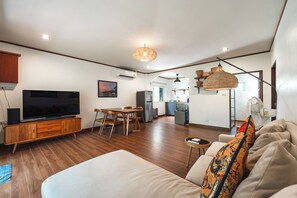 Bungalow, Balcony | Ruang tamu