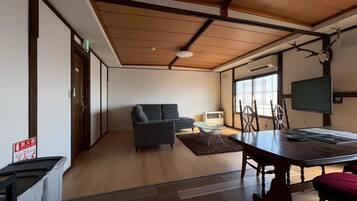 Iron/ironing board, free WiFi