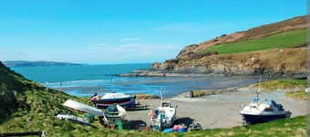 Caravan - Sleeps 4 & Free parking
