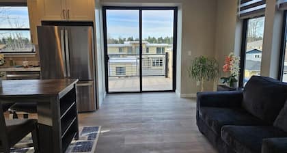 Charming 2-bdrm, 2-bath Guesthouse near Seatac Airport