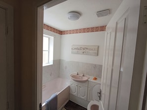 Douche, serviettes fournies