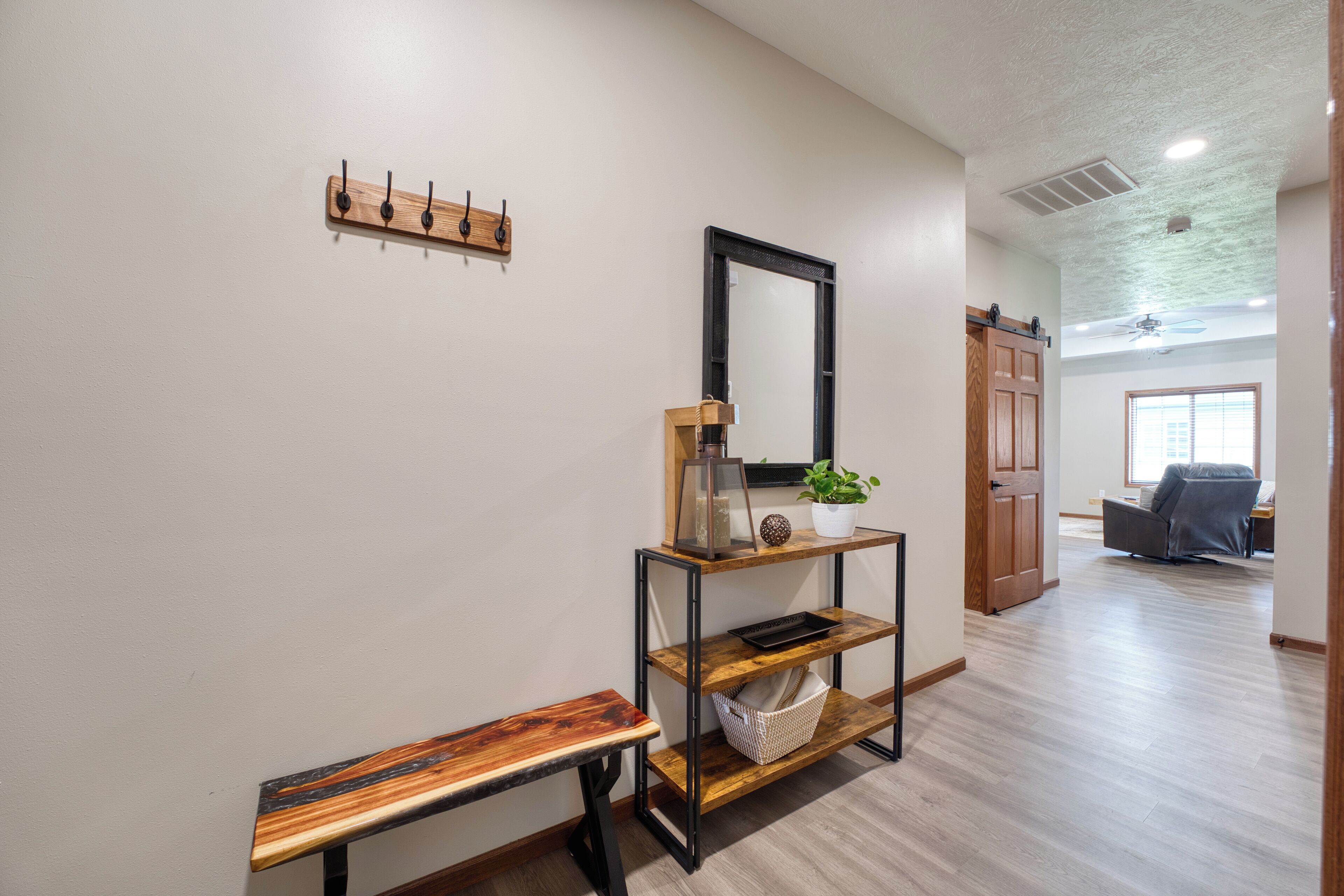 Rated #1 Newly Built Kingsuite Escape On A Peaceful Private Loop - Hartford, SD