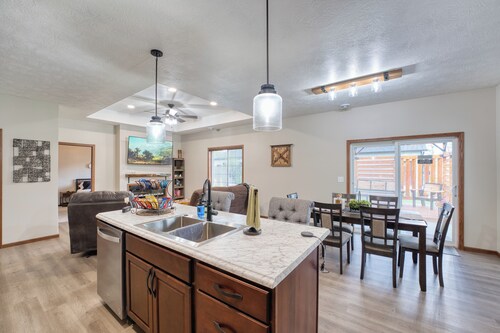 “Prairie Haven • 2 King Suites • Voted #1 Stay in Sioux Falls”