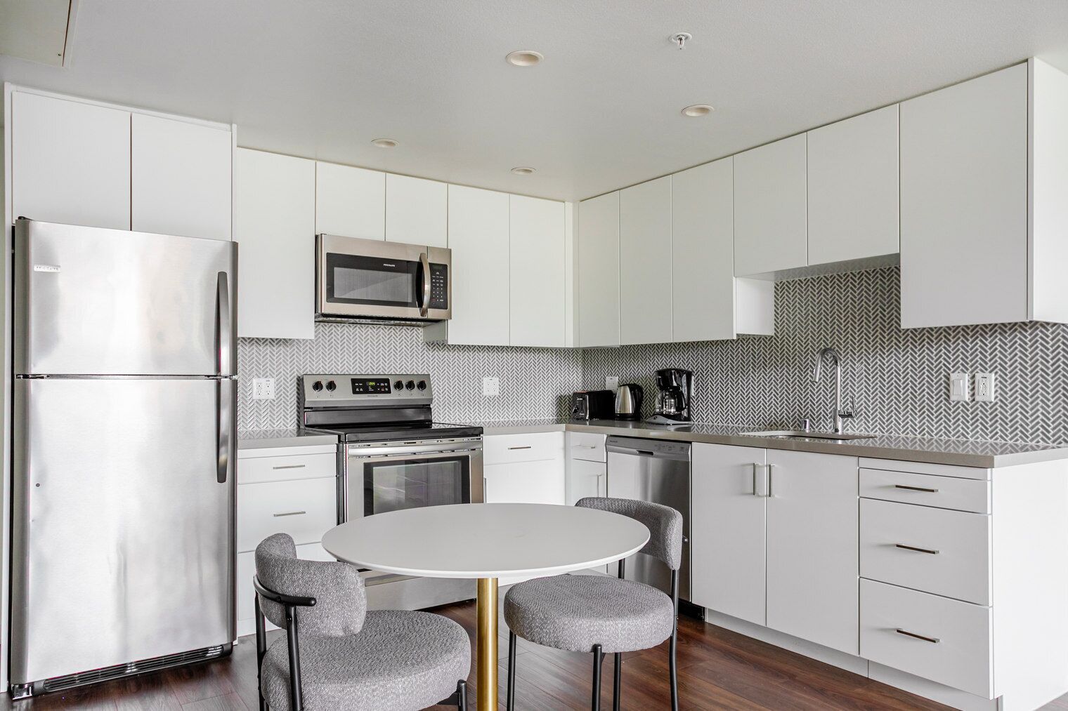 Fridge, microwave, oven, dishwasher