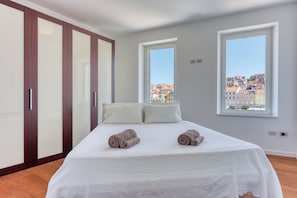 2 habitaciones, tabla de planchar con plancha y wifi gratis