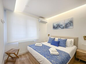 Room - Elegant 2BR/2BA in Atocha by Berlany España (Madrid)