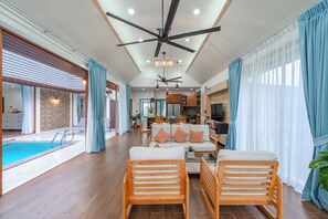 Villa | Living area