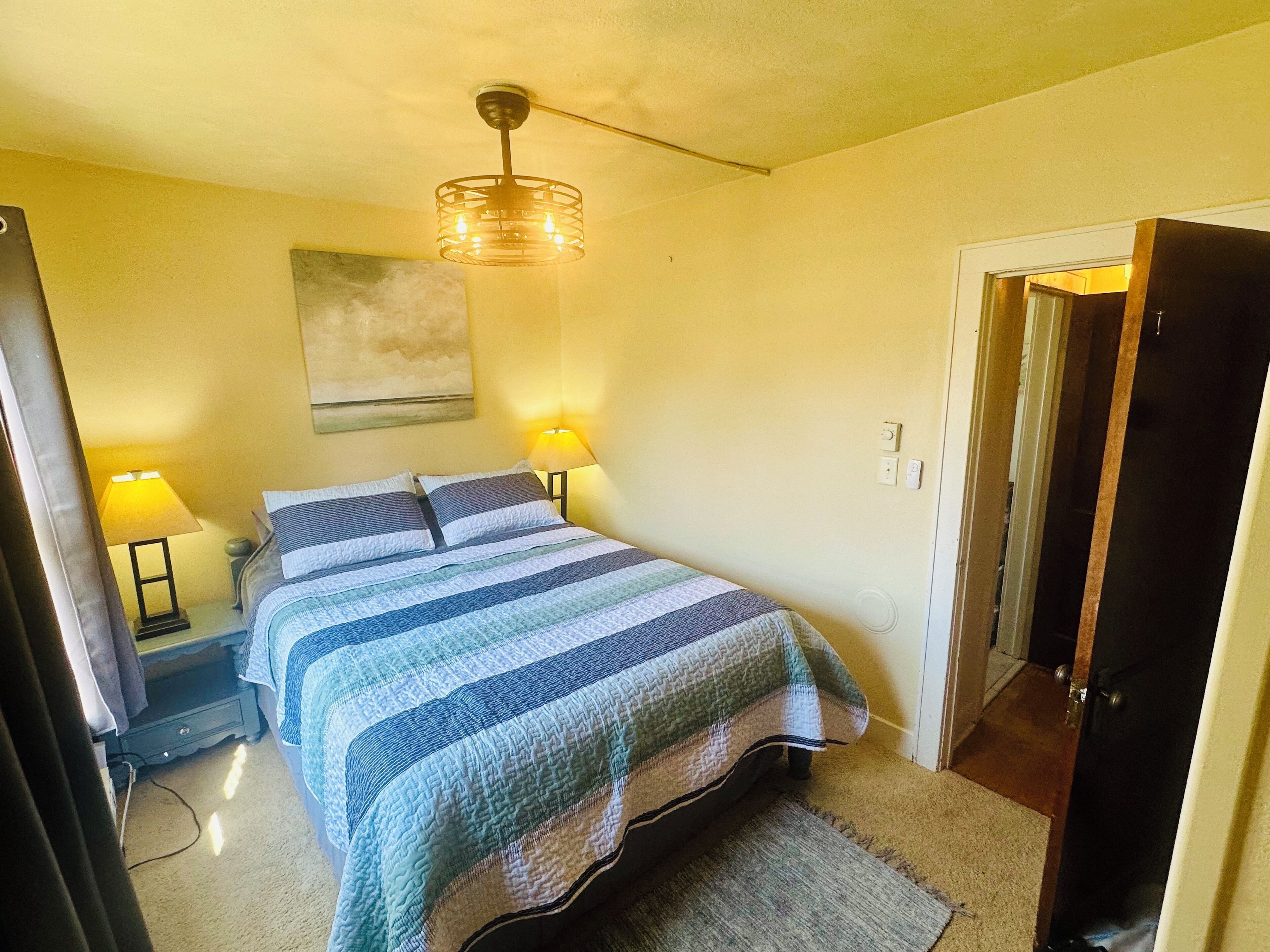 1 多间卧室、办公桌、免费 WiFi、床单