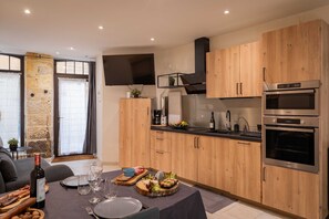 Fridge, microwave, oven, dishwasher