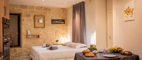 Iron/ironing board, internet