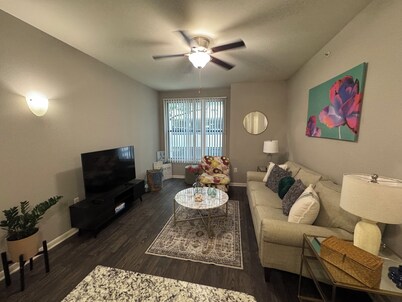 Chic 1-bedroom corporate apartment in lovely Plano with fitness room, AC