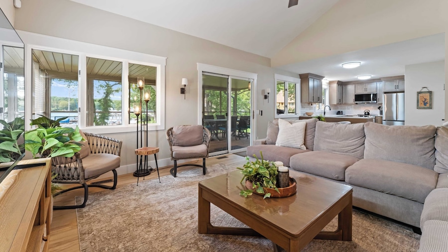 Stylish 3BR Waterfront Home w/ Sunset Porch + Access to Dining Sunsets on Shoreline by Avantstay