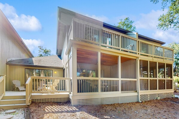 Exterior - Shipyard Condo next to pool, near tennis, beach and restaurants (Hilton Head)