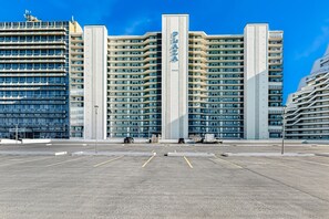 Exterior - Luxury ocean front condo w/beach views, shared pool & hot tub, balcony & WiFi (Ocean City)