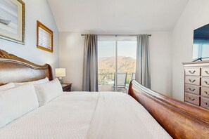 3 habitaciones, tabla de planchar con plancha, internet y ropa de cama