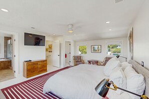 3 soveværelser, strygejern/strygebræt, internetforbindelse, sengetøj