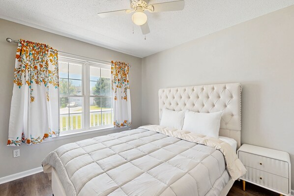 5 bedrooms, Internet, bed sheets