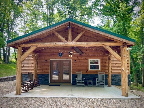 Woodland Cabin Retreat Near Amish Country
