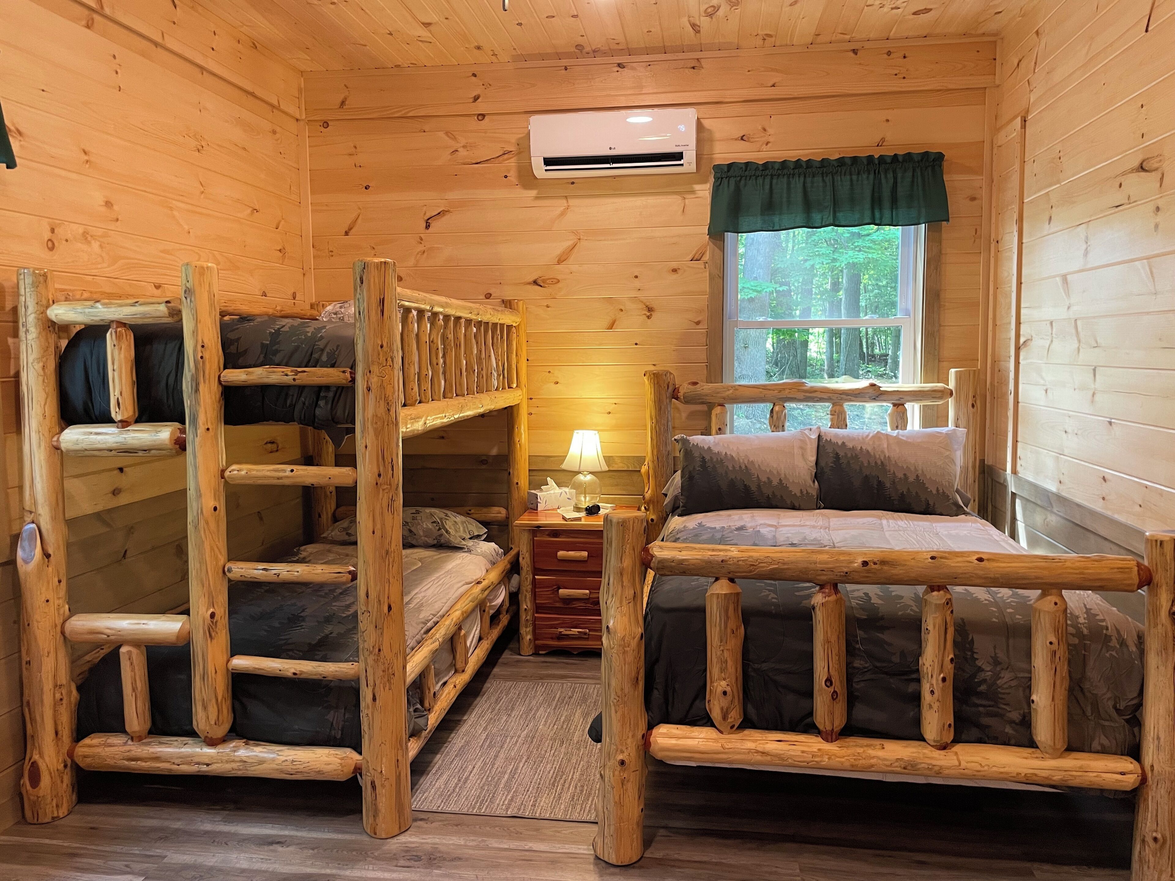 2 間睡房、熨斗/熨衫板、Wi-Fi、床單