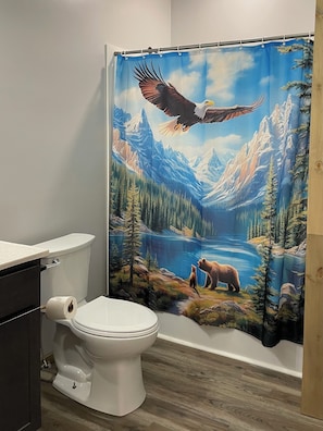 Hair dryer, towels - Sleeps 6, forested seclusion, wildlife galore! (Warsaw)