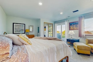7 bedrooms, iron/ironing board, Internet, bed sheets