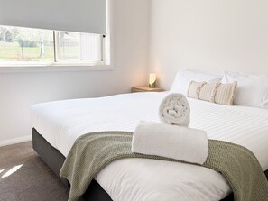 3 Schlafzimmer, Bügeleisen/Bügelbrett, Bettwäsche