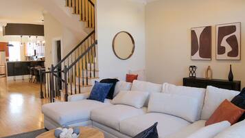 Smart TV, fireplace, stereo, computer monitors