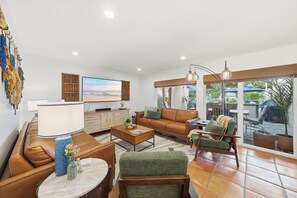 Télévision, cheminée