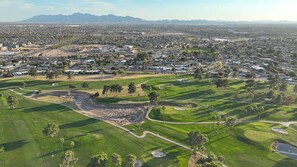 Golf - Litchfield Oasis Art Retreat - Walking distance to WIGWAM ,private pool, stadium (Litchfield Park)