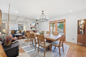 Dining - Litchfield Oasis Art Retreat - Walking distance to WIGWAM ,private pool, stadium (Litchfield Park)