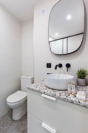 Apartment | Bathroom