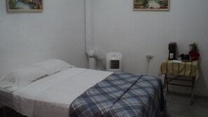 1 bedroom, internet, bed sheets