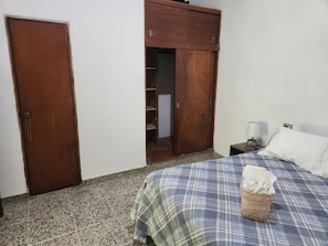 1 bedroom, iron/ironing board, WiFi (free), bed sheets - Enchanting bed & breakfast in Cojutepeque (Cojutepeque)