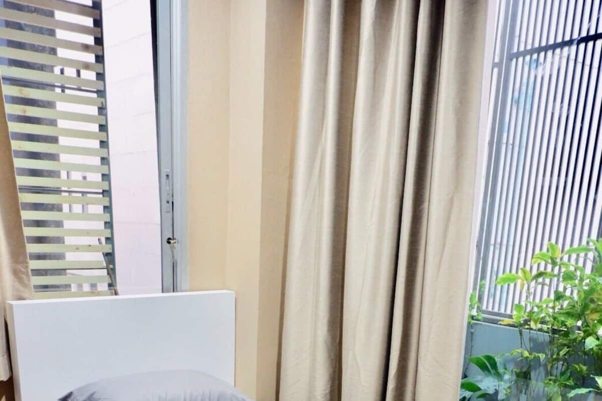 Habitación individual, balcón | Escritorio, espacio para trabajar con laptop y wifi gratis