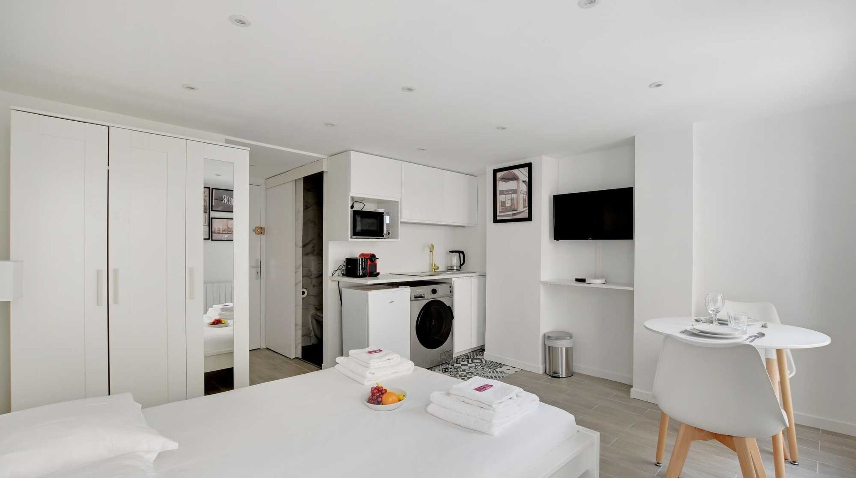 Apartment | 1 bedroom, iron/ironing board, bed sheets