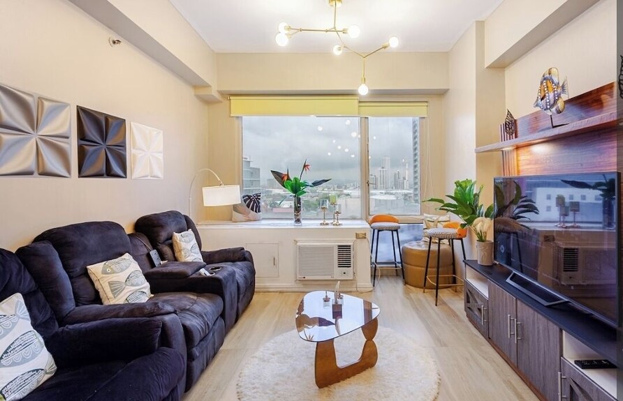Amazing 1.5br Unit Connected To Eastwood Mall - Pasig