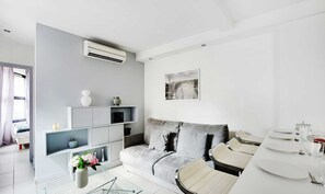 Apartment | Living area