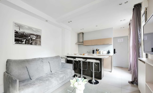 Apartment | Living area