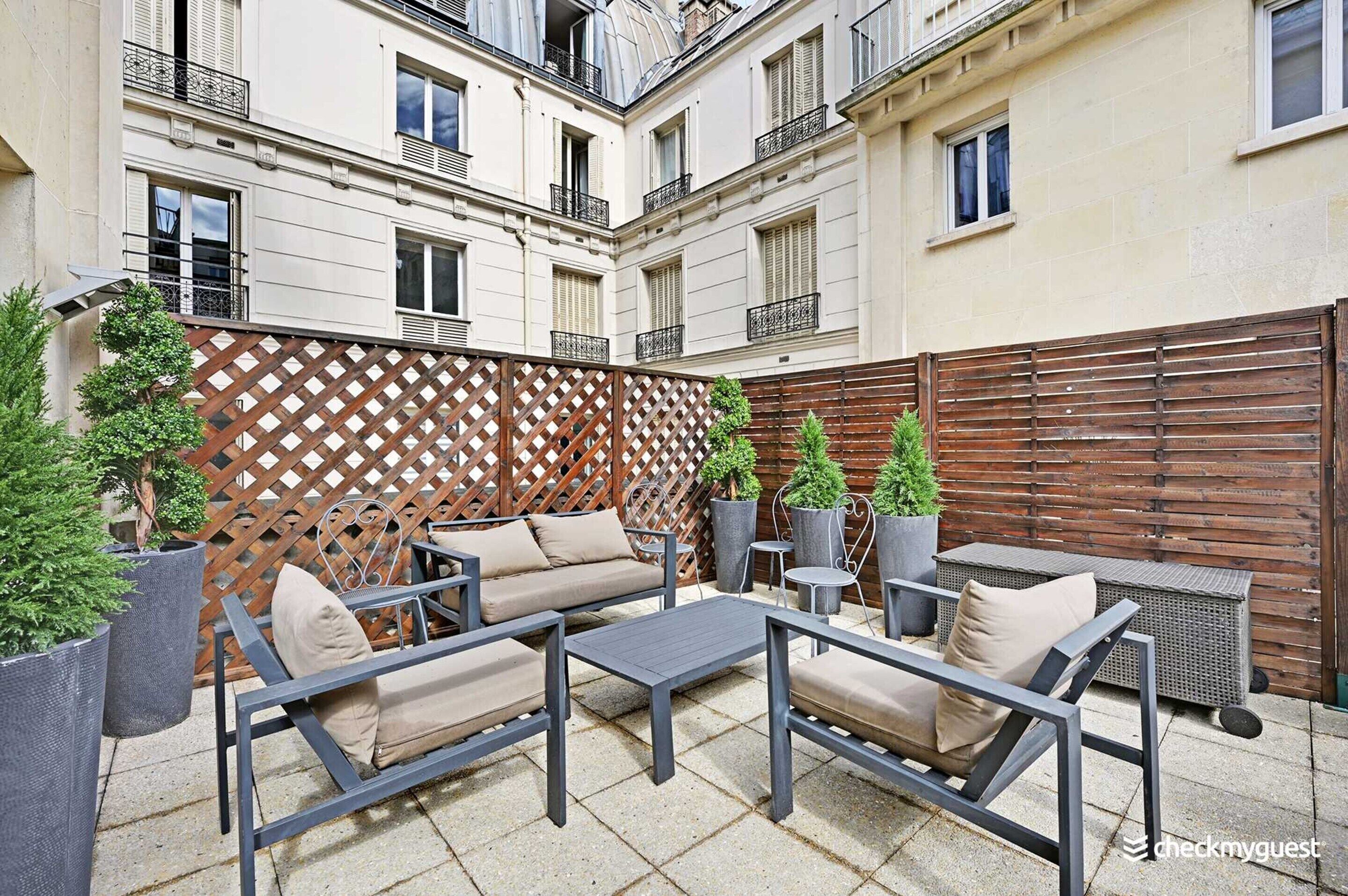 Apartment | Terrace/patio
