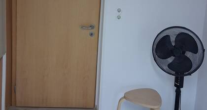 5 minutes from the train station 1 room apartment in a quiet location