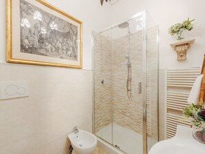 House | Bathroom