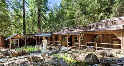 6bd/4ba Redwood Lodge Retreat w/Pool