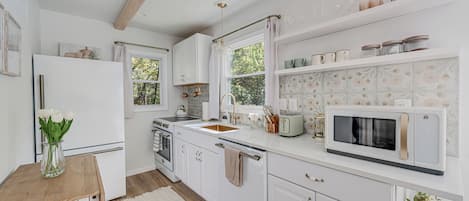 Microwave, oven, stovetop, dishwasher
