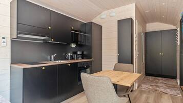 Fridge, microwave, dishwasher, cookware/dishes/utensils